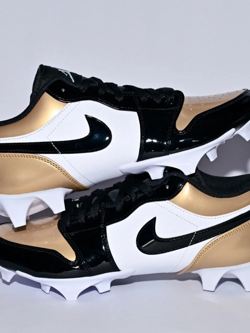 Men's Jordan 1 Low TD Football Cleat Black White Gold Size 9.5 New/Unworn